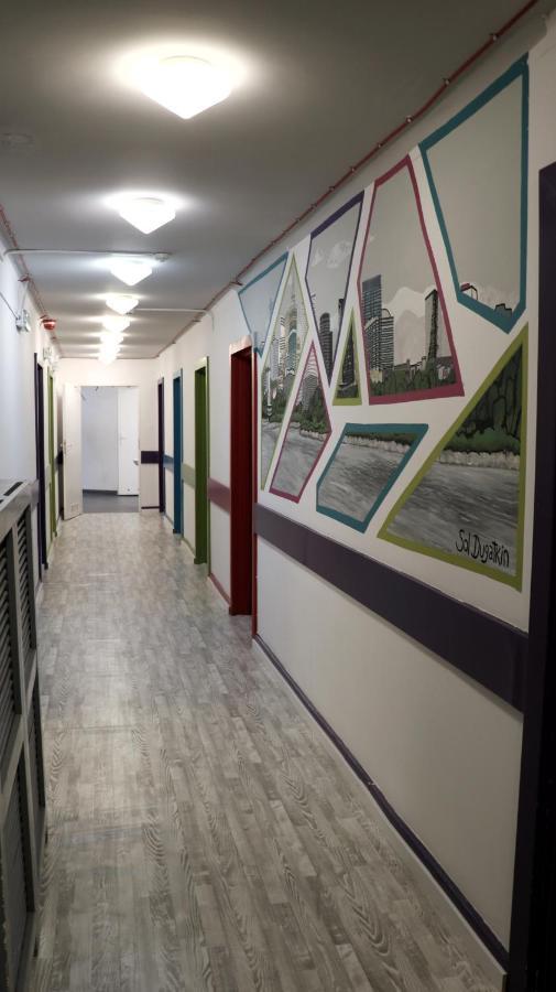 Sanera Hostel Варшава Екстер'єр фото