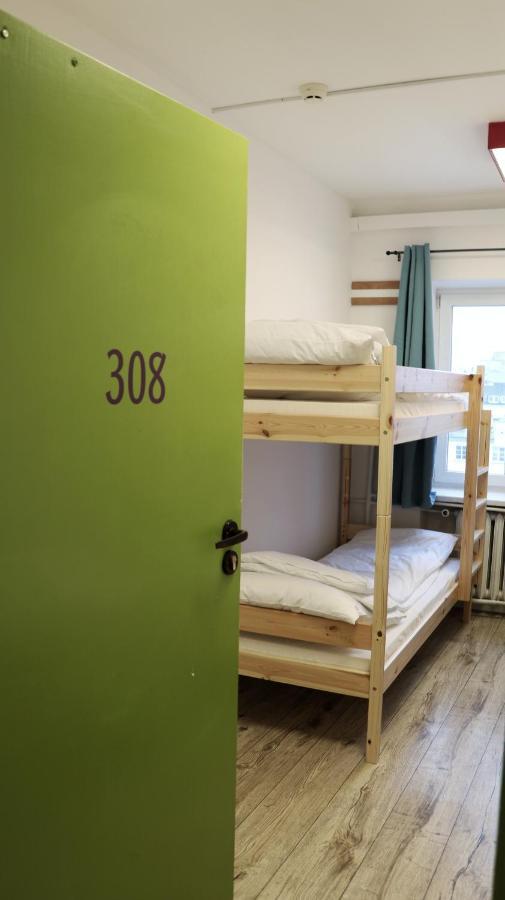 Sanera Hostel Варшава Екстер'єр фото