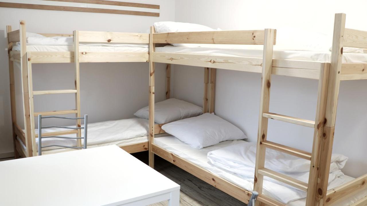 Sanera Hostel Варшава Екстер'єр фото